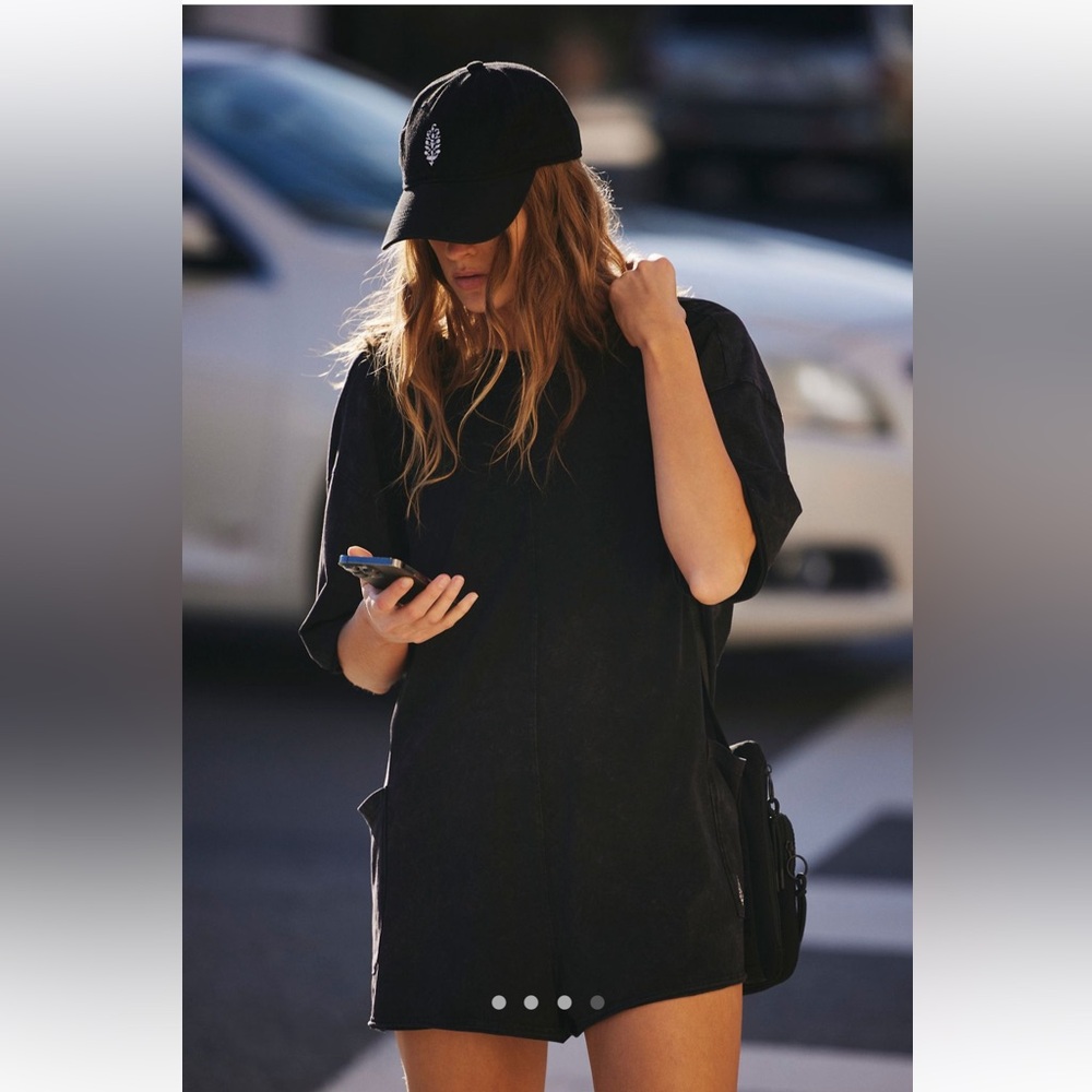 Free People Hot Shot Romper NWT - Picture 4 of 4